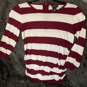 Crimson and white 3/4 sleeve sweater